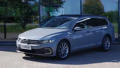 Grijs Gebruikt 2022 VW Passat GTE Stationwagen | € 25.950 (Eerlijke prijs)