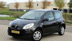 Zwart Gebruikt 2008 Renault Twingo Expression Hatchback | € 3.250 (Eerlijke prijs)