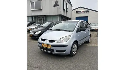 Blauw Gebruikt 2004 Mitsubishi Colt Invite Hatchback | € 995 (Eerlijke prijs)