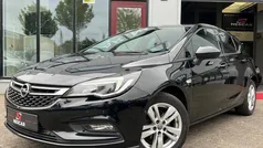 Zwart Gebruikt 2017 Opel Astra Innovation Hatchback | € 8.499 (Eerlijke prijs)