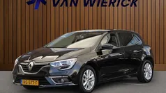 Gebruikt 2017 Renault Mégane IV LIMITED Hatchback | € 9.445 (Eerlijke prijs)