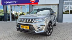 Grijs Gebruikt 2020 Suzuki Vitara Style SUV | € 21.950 (Eerlijke prijs)