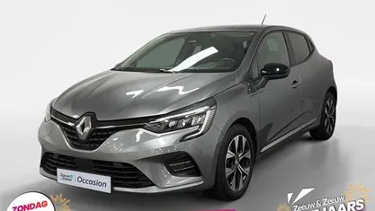 Grijs Gebruikt 2023 Renault Clio V Evolution Hatchback | € 14.935 (Eerlijke prijs)