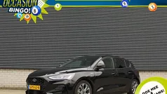 Zwart Gebruikt 2023 Ford Focus ST-Line Hatchback | € 22.935 (Eerlijke prijs)