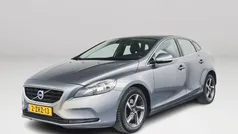 Gebruikt 2015 Volvo V40 Momentum Stationwagen | € 11.900 (Eerlijke prijs)