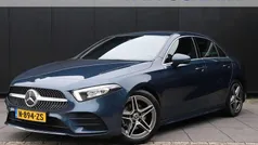Blauw, metallic lak Gebruikt 2021 Mercedes A180 AMG line Sedan | € 25.950 (Goede deal)
