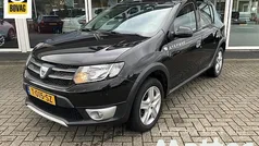 Gebruikt 2015 Dacia Sandero Lauréate Hatchback | € 7.495 (Eerlijke prijs)