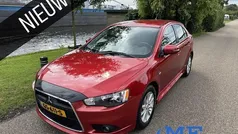 Rood Gebruikt 2015 Mitsubishi Lancer Sportback Edition Hatchback | € 7.950 (Eerlijke prijs)