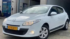 Wit Gebruikt 2011 Renault Mégane III Expression Hatchback | € 3.650 (Goede deal)
