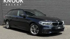Zwart, metallic lak Gebruikt 2020 BMW 520 Executive Stationwagen | € 31.995 (Eerlijke prijs)