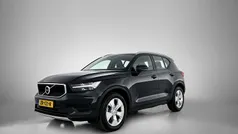 Zwart, metallic lak Gebruikt 2019 Volvo XC40 Momentum SUV | € 27.950 (Eerlijke prijs)