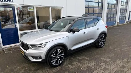 Grijs Gebruikt 2018 Volvo XC40 R-Design SUV | € 30.950 (Eerlijke prijs)