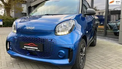 Occasion Smart ForTwo Electric Drive 60 kW (82 PK) 2021 Blauw, metallic lak Cabriolet