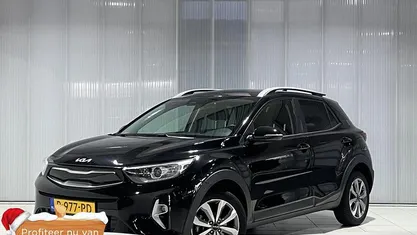Gebruikt 2022 Kia Stonic SUV | € 17.950 (Eerlijke prijs)