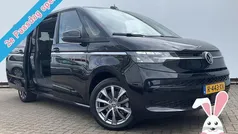 Zwart Gebruikt 2023 VW Multivan Style MPV | € 48.900 (Goede deal)