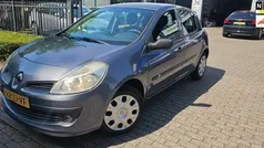 Blauw Gebruikt 2008 Renault Clio II Hatchback | € 1.950 (Eerlijke prijs)