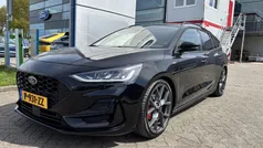 Zwart Gebruikt 2022 Ford Focus ST-Line X Stationwagen | € 26.990 (Eerlijke prijs)
