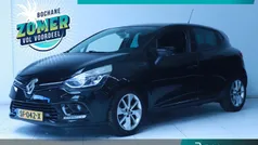 Zwart Gebruikt 2017 Renault Clio IV Intens Hatchback | € 12.695 (Eerlijke prijs)
