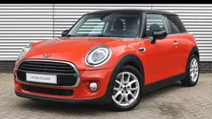 Oranje Gebruikt 2018 Mini Cooper Hatchback | € 17.950 (Eerlijke prijs)