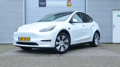 Wit (parellak) Gebruikt 2023 Tesla Model Y Long Range AWD SUV | € 40.999 (Eerlijke prijs)