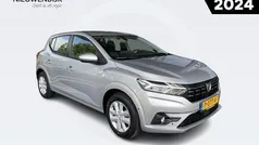 Gris highland kqa Gebruikt 2022 Dacia Sandero Comfort Hatchback | € 12.445 (Goede deal)