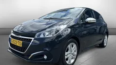 Grijs Gebruikt 2019 Peugeot 208 Signature Sky Hatchback | € 11.450 (Eerlijke prijs)