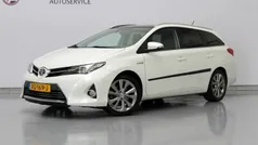 Gebruikt 2015 Toyota Auris Hybrid Stationwagen | € 10.500 (Goede deal)