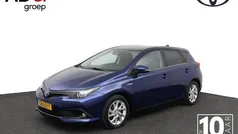 Blauw Gebruikt 2018 Toyota Auris Hatchback | € 14.950 (Eerlijke prijs)