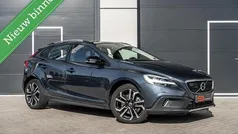 Blauw Gebruikt 2018 Volvo V40 CC Stationwagen | € 13.950 (Eerlijke prijs)
