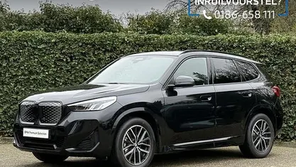 Zwart (metallic) Gebruikt 2025 BMW iX1 M Sport SUV | € 52.895 (Super prijs)