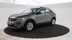 Grijs Gebruikt 2020 VW T-Roc Business SUV | € 22.995 (Eerlijke prijs)