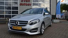 Grijs Gebruikt 2016 Mercedes B180 Ambition MPV | € 14.500 (Eerlijke prijs)