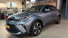 Grijs Gebruikt 2023 Toyota C-HR SUV | € 27.200 (Eerlijke prijs)