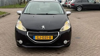 Occasion 2015 Peugeot 208 Style Hatchback | € 5.399 (Goede deal)