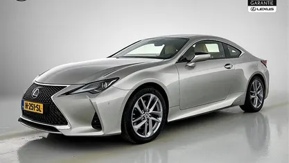 Grijs Gebruikt 2020 Lexus RC300h Luxury Line Coupé | € 36.945 (Eerlijke prijs)