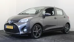 Grijs, metallic lak Gebruikt 2016 Toyota Yaris Hatchback | € 9.750 (Goede deal)