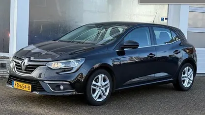 Occasion 2016 Renault Mégane IV Zen Hatchback | € 9.875 (Eerlijke prijs)