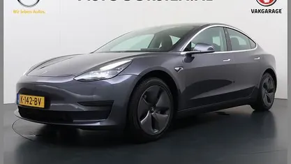 Occasion 2020 Tesla Model 3 Standard Range Sedan | € 18.395 (Eerlijke prijs)