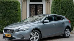 Gebruikt 2015 Volvo V40 Momentum Stationwagen | € 12.240 (Eerlijke prijs)