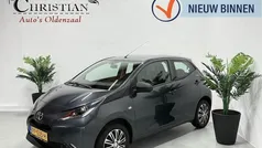 Grijs Gebruikt 2017 Toyota Aygo Hatchback | € 6.950 (Eerlijke prijs)