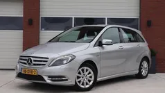 Grijs, metallic lak Gebruikt 2011 Mercedes B180 Ambition MPV | € 8.495 (Eerlijke prijs)