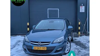 Occasion 2013 Opel Astra Edition Sedan | € 6.250 (Eerlijke prijs)