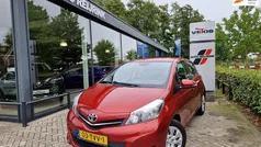 Rood Gebruikt 2012 Toyota Yaris Hatchback | € 8.950 (Goede deal)