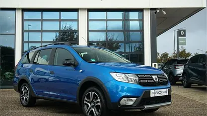 Blauw Gebruikt 2020 Dacia Logan MCV Stepway MPV | € 13.900 (Eerlijke prijs)