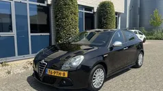 Gebruikt 2011 Alfa Romeo Giulietta Distinctive Hatchback | € 4.250 (Eerlijke prijs)