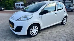 Wit Gebruikt 2013 Peugeot 107 Access Hatchback | € 2.499 (Eerlijke prijs)