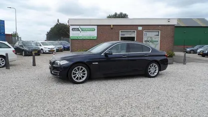 Blauw Gebruikt 2016 BMW 520 Executive Sedan | € 14.500 (Goede deal)