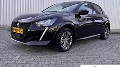 Zwart Gebruikt 2021 Peugeot e-208 Allure Hatchback | € 16.895 (Eerlijke prijs)