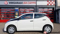 Wit Gebruikt 2020 Toyota Aygo Hatchback | € 9.450 (Eerlijke prijs)