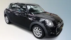 Gebruikt 2015 Mini Cooper Hatchback | € 12.950 (Eerlijke prijs)